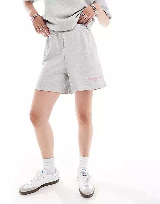 ONLY Miami print sweat shorts in light gray -set Cover