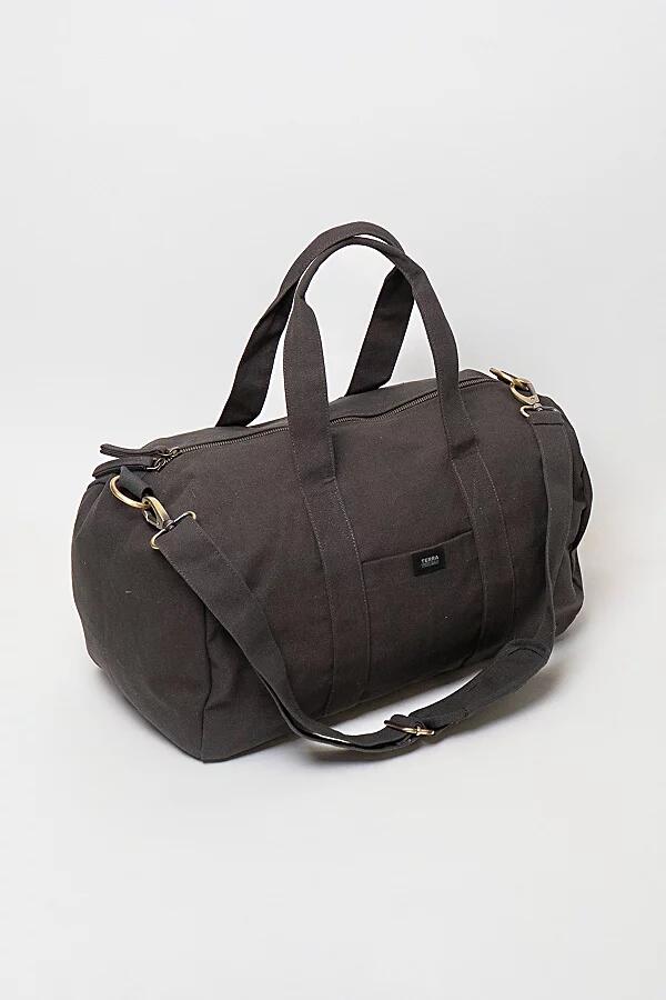 Terra Thread Organic Cotton Canvas Gym Bag in Dark Grey Cover