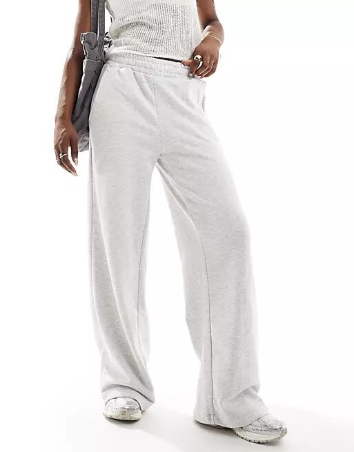 Bershka wide leg sweatpants in heather gray-Black Cover