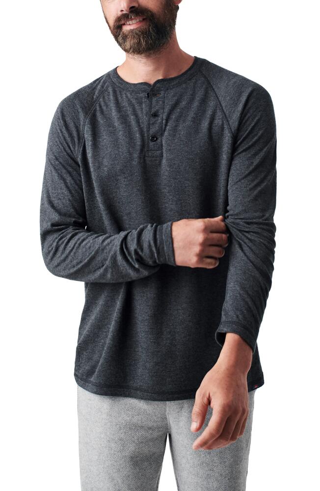 Faherty Cloud Henley in Charcoal Heather Cover