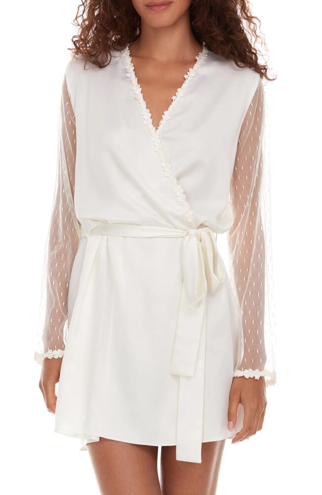 Flora Nikrooz Showstopper Robe in Ivory Cover