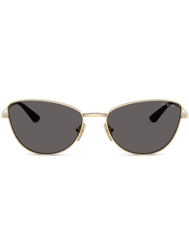 Vogue Eyewear butterfly-frame sunglasses - Gold Cover