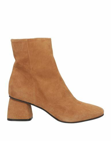 Carmens Woman Ankle boots Camel Leather Cover