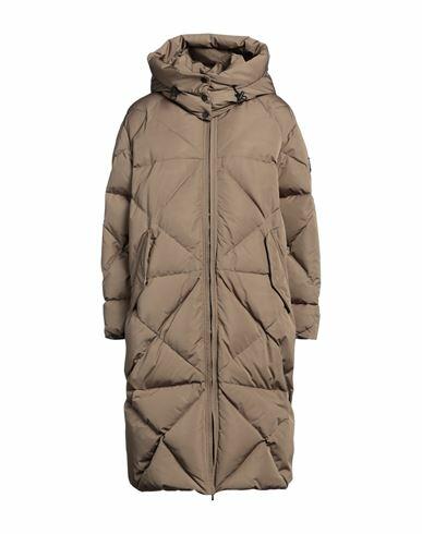 Historic Woman Puffer Beige Polyester Cover