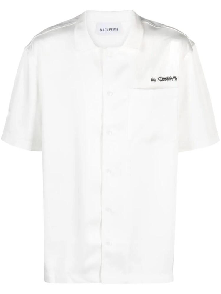 Han Kjøbenhavn logo-print satin-finish bowling shirt - White Cover