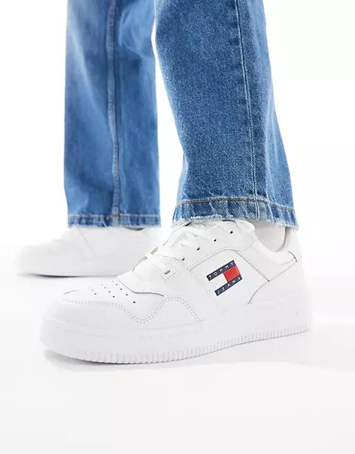 Tommy Jeans Retro basket essential sneakers in navy-White Cover