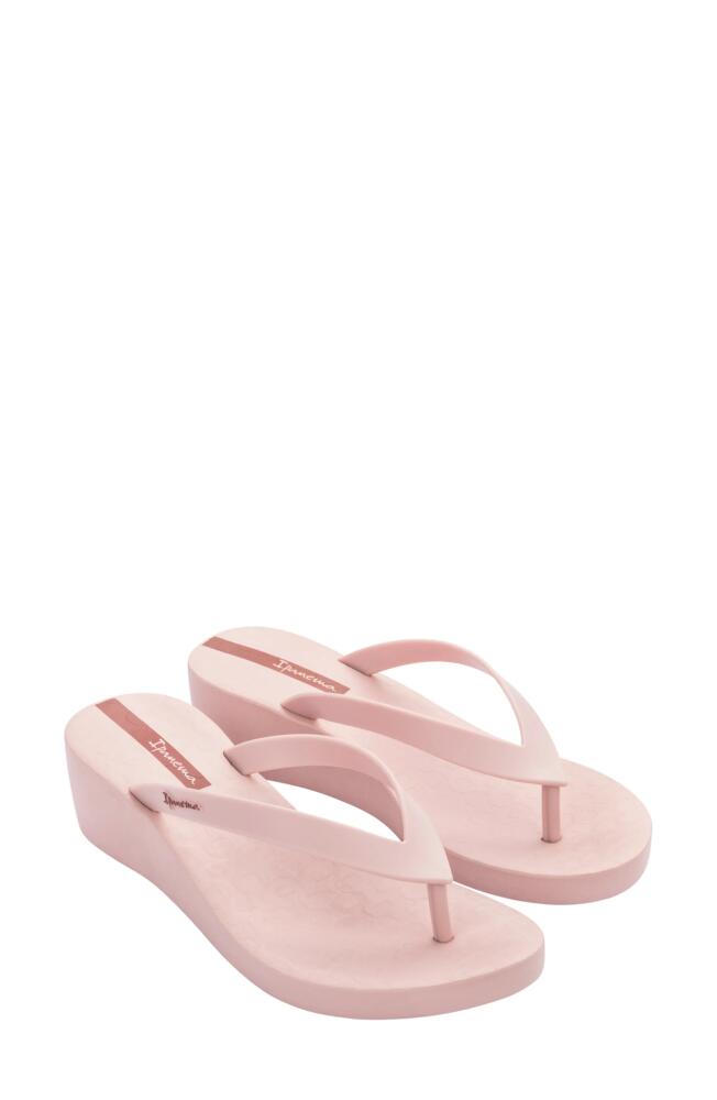 Ipanema Selfie Wedge Flip Flop in Pink/Pink Cover