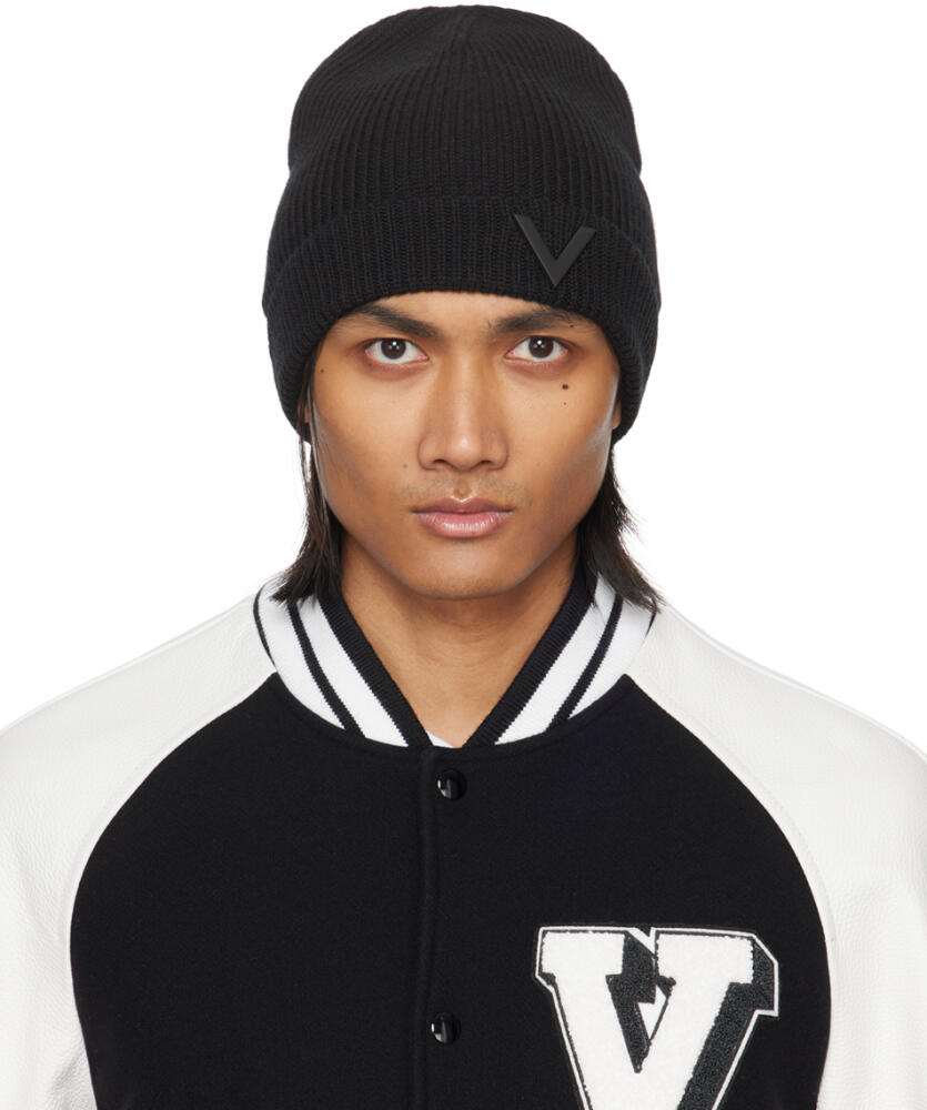 Valentino Garavani Black V Appliqué Beanie Cover