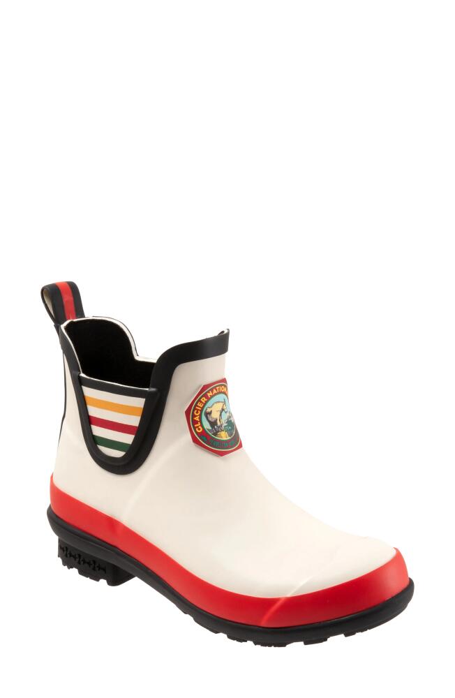 Pendleton Glacier Waterproof Chelsea Boot in White Cover