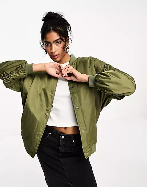 River Island relaxed bomber jacket in light khaki-Green Cover