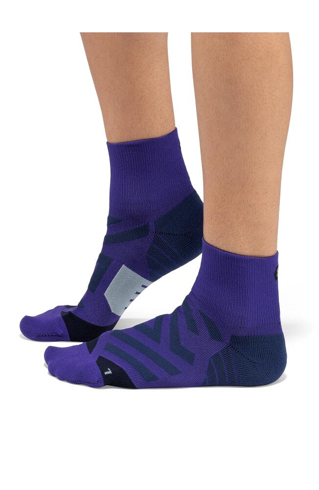 On Performance Quarter Crew Socks in Twilight/Navy Cover