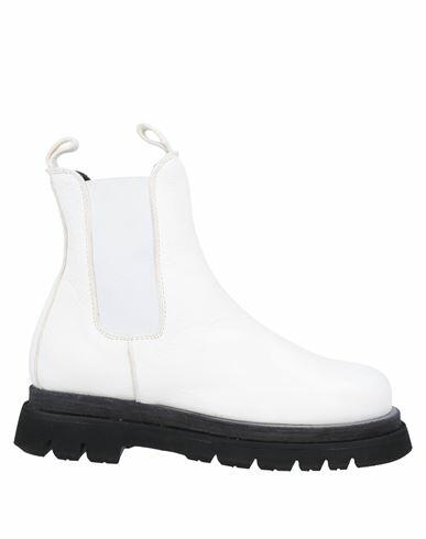 Moma Woman Ankle boots White Soft Leather Cover