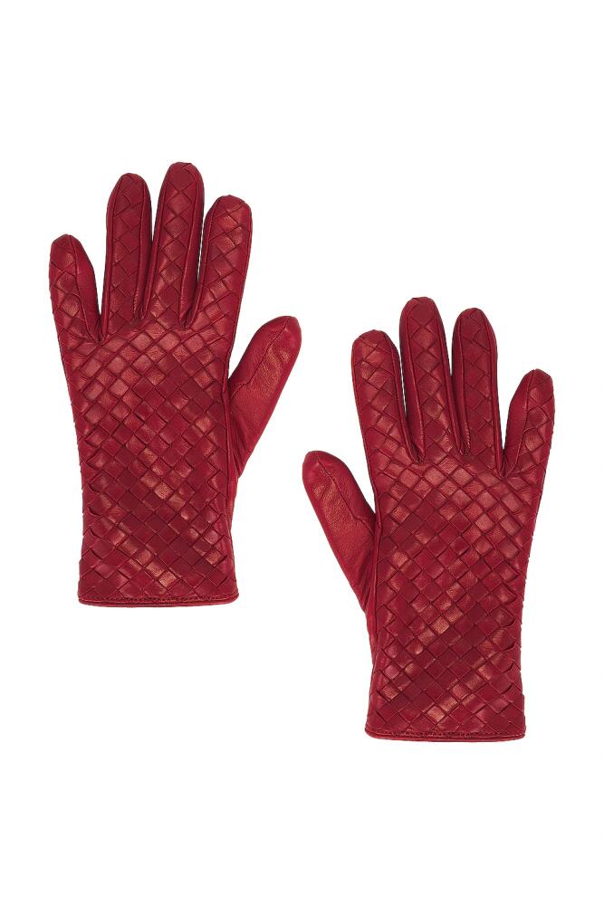 Bottega Veneta Soft Nappa Intreccio Gloves in Red Cover