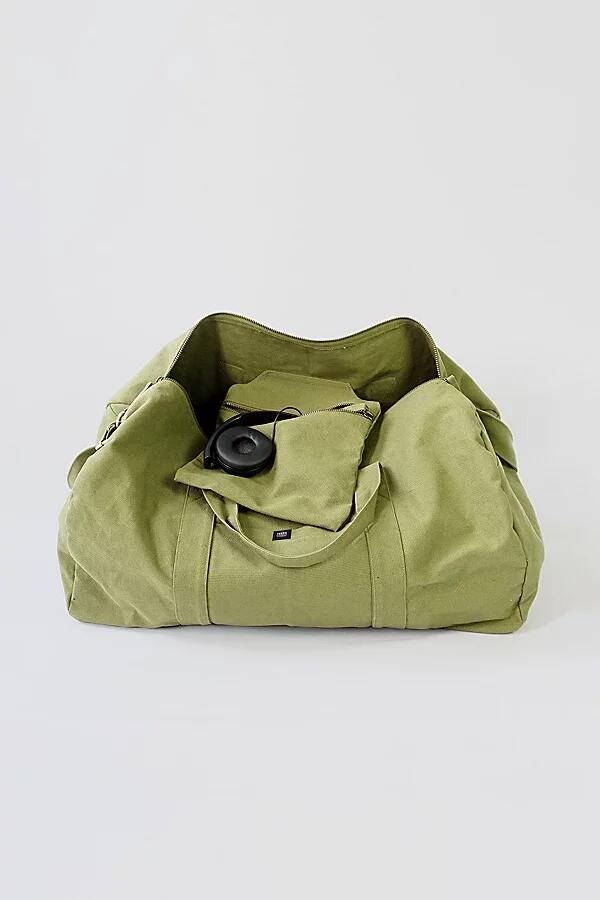 Terra Thread Organic Cotton Canvas Duffle Bag in Olive Cover