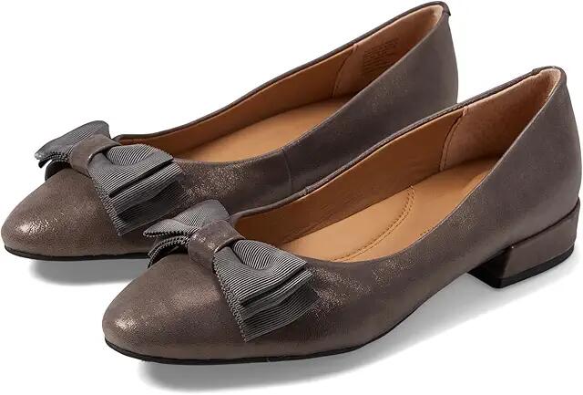 Gentle Souls by Kenneth Cole Atlas Flat (Brown Metallic) Women's Shoes Cover