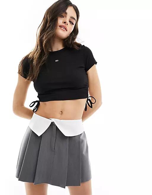 Tommy Jeans cropped ribbed top in black Cover