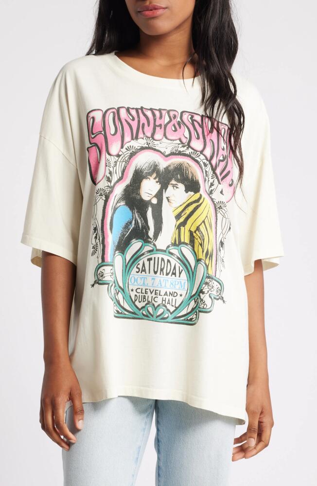 Daydreamer Sonny & Cher Cleveland Public Cotton Graphic T-Shirt in Stone Vintage Cover