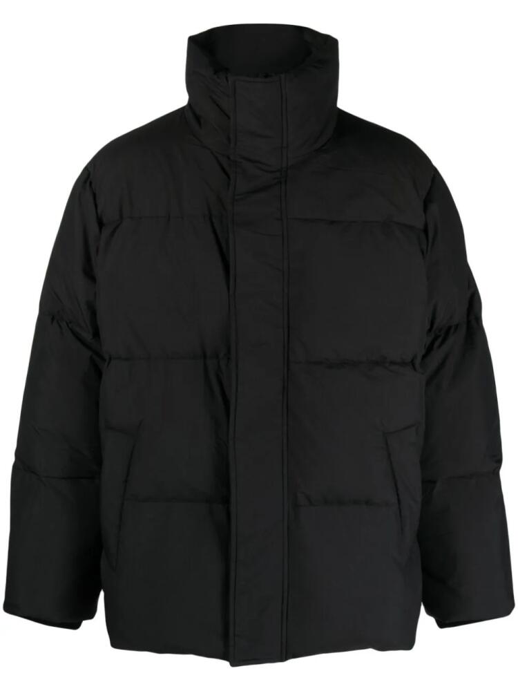 Etudes Polaris logo-patch padded jacket - Black Cover