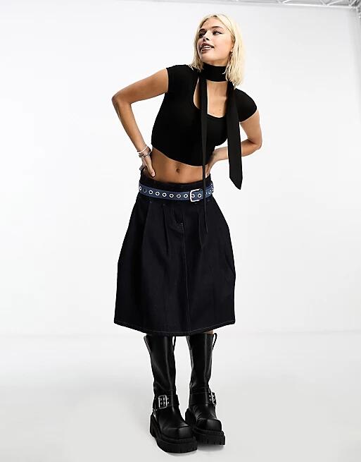 Daisy Street cropped square neck T-shirt with skinny scarf in black Cover