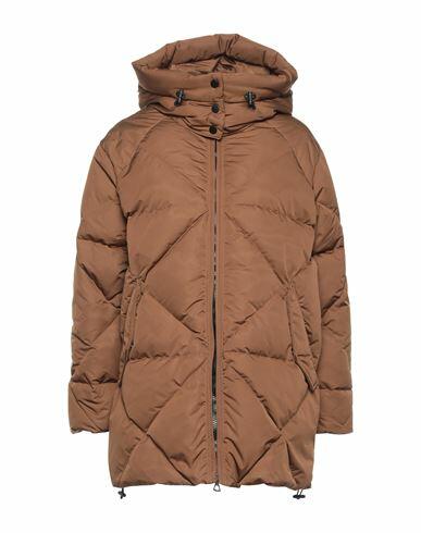 Historic Woman Puffer Brown Polyester Cover