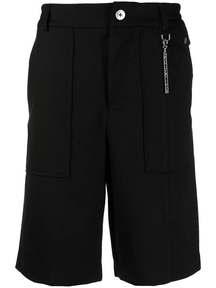 Feng Chen Wang logo-charm Bermuda shorts - Black Cover