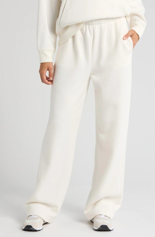 Zella Cloud Fleece Straight Leg Sweatpants in Ivory Egret Cover