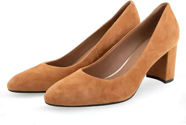 Aerosoles Betsy (Tan Suede) High Heels Cover