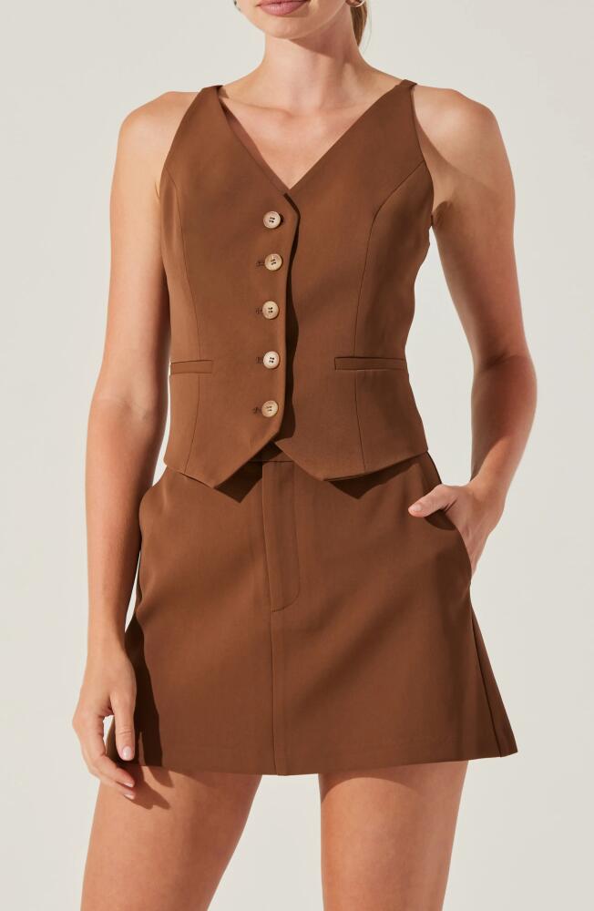 ASTR the Label Button-Up Vest in Brown Cover