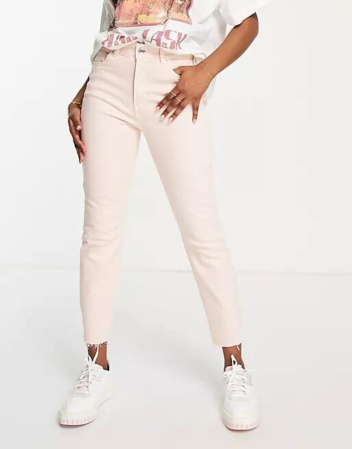 Vero Moda Brenda straight leg jeans in light pink Cover