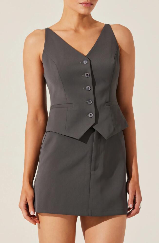 ASTR the Label Button-Up Vest in Charcoal Cover