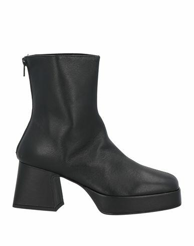 Nila & Nila Woman Ankle boots Black Soft Leather Cover