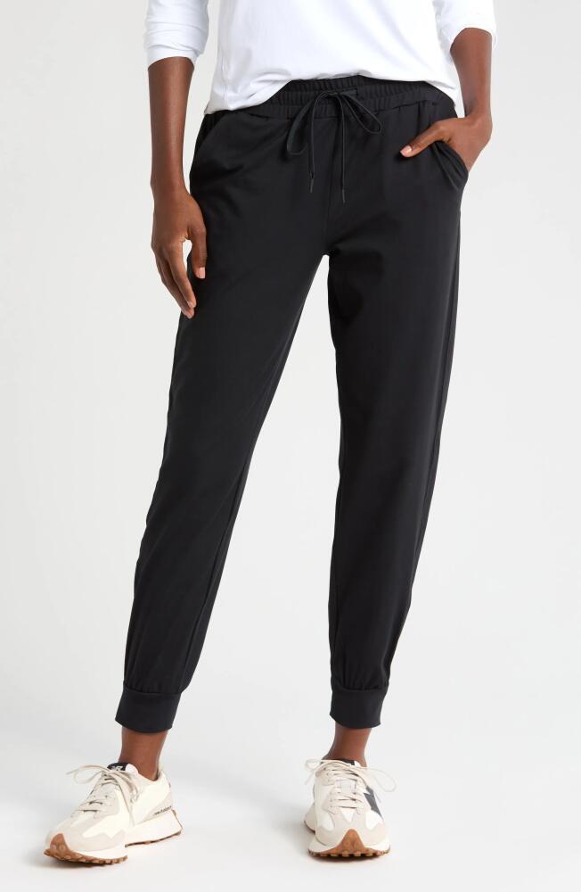 Zella Move In Pocket Joggers in Black Cover