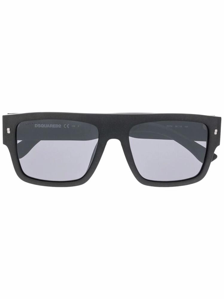 DSQUARED2 EYEWEAR debossed-logo sunglasses - Black Cover