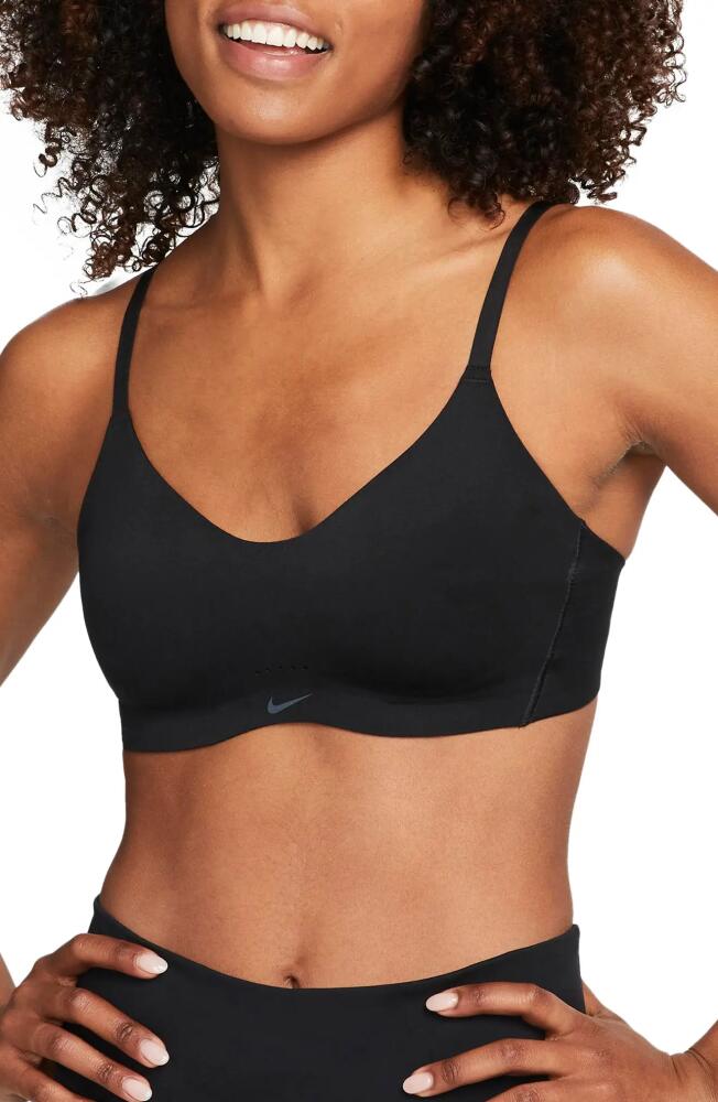 Nike Minimalist Everyday Bra in Black/Black/Dark Smoke Grey Cover