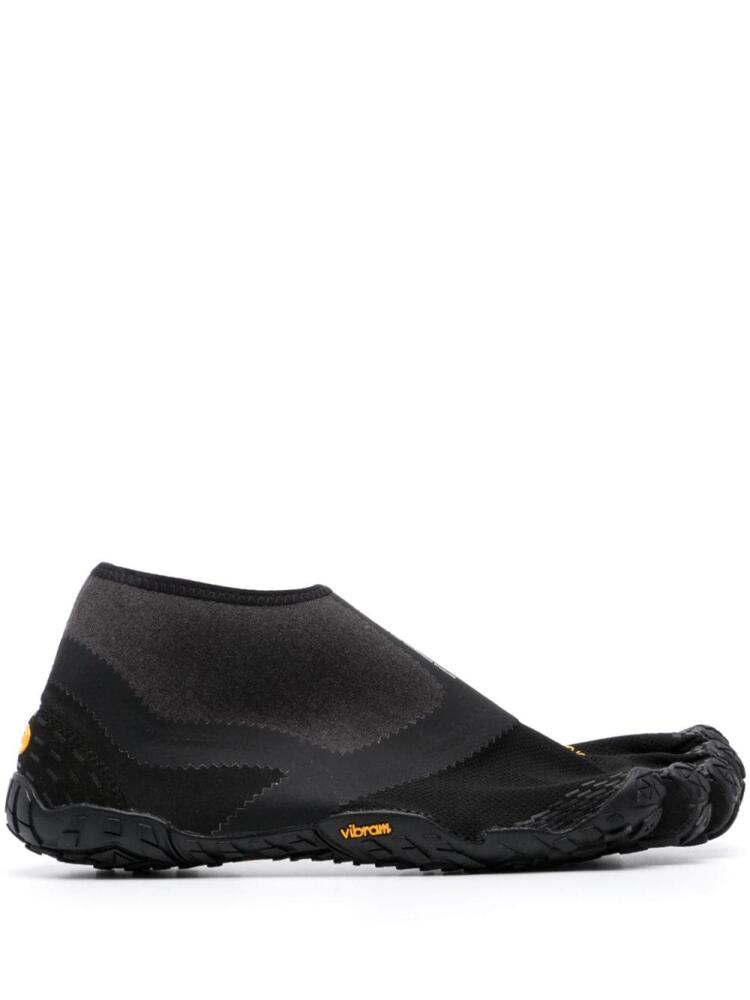 Suicoke split toe slip-on sneakers - Black Cover