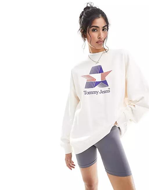 Tommy Jeans oversized retro crew neck sweatshirt in white Cover