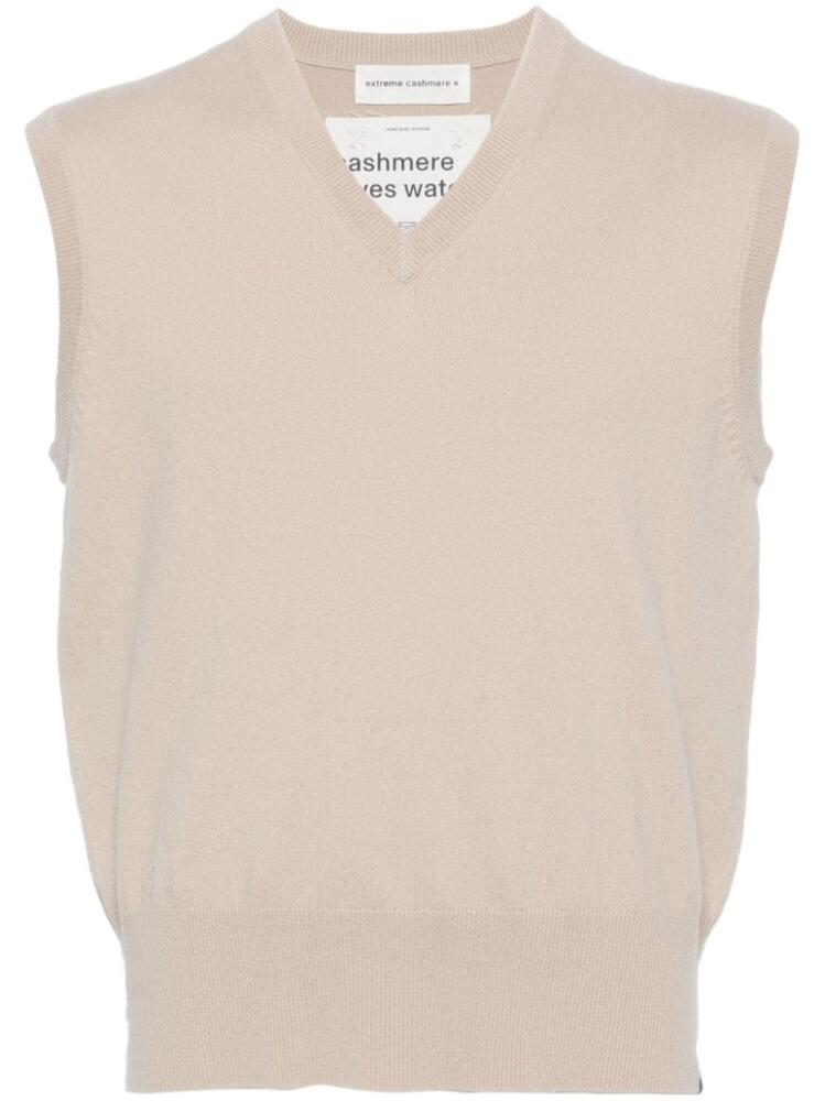 extreme cashmere N°243 Spencer vest - Neutrals Cover