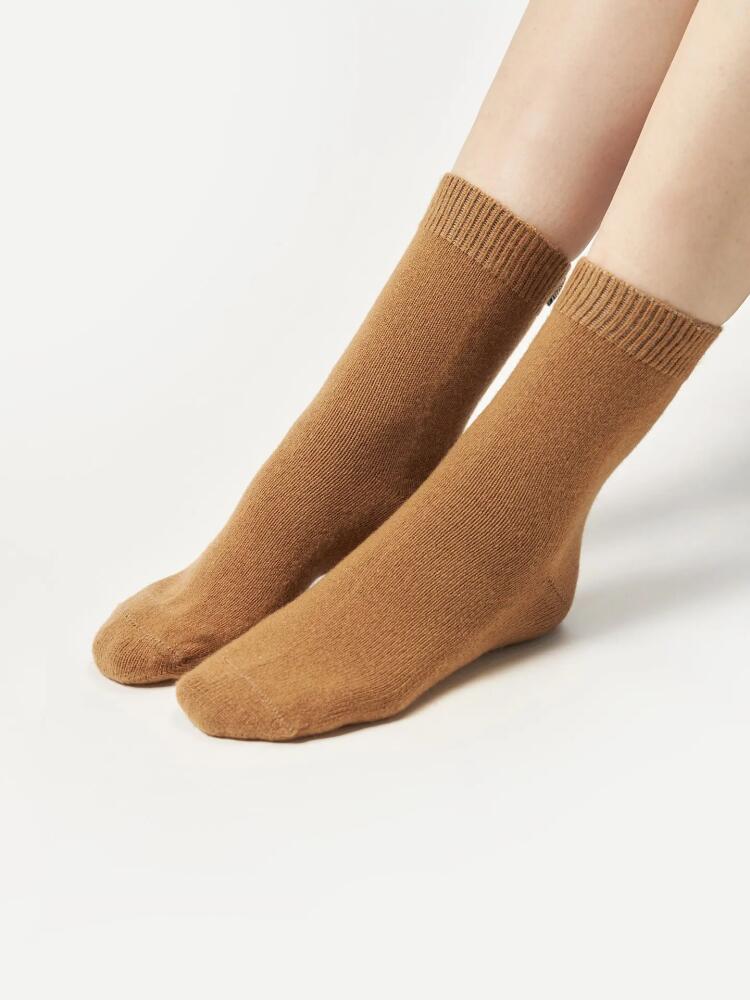 Gobi Cashmere Basic Socks in Almond Cover