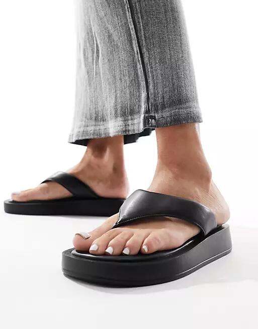 RAID Mellow flatform flip flops in black Cover