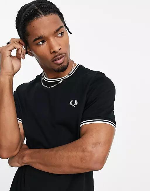 Fred Perry twin tipped t-shirt in black Cover