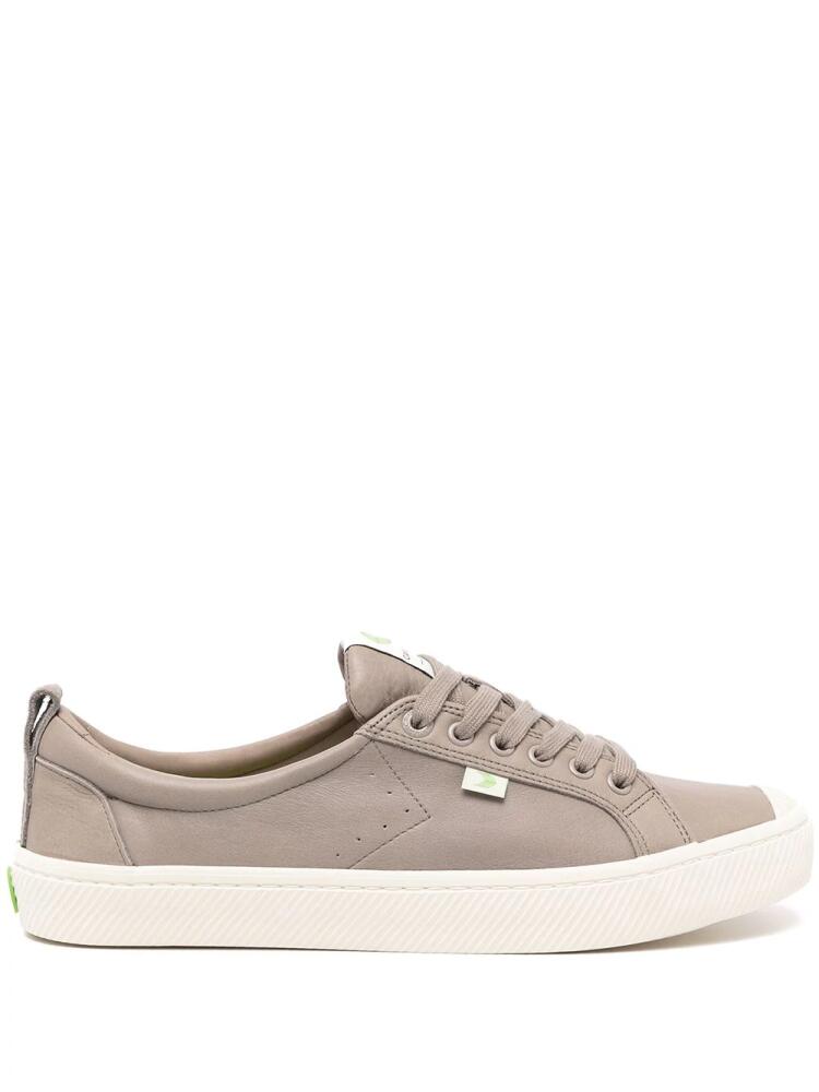 Cariuma OCA Low leather sneakers - Grey Cover