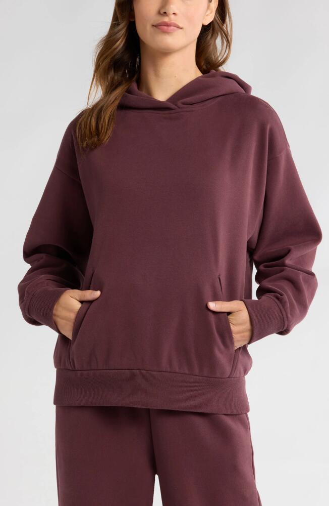 Zella Ultra Cozy Pullover Hoodie in Burgundy Fudge Cover