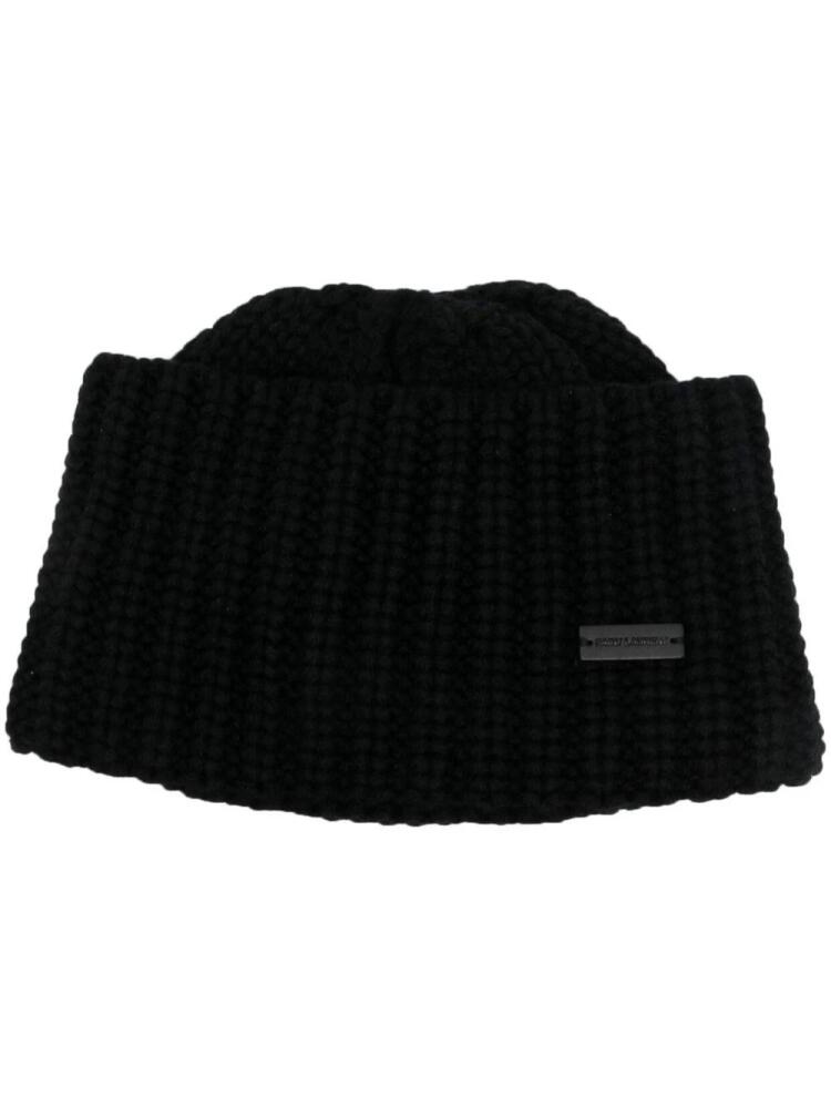 Saint Laurent logo-plaque chunky knit cashmere beanie - Black Cover