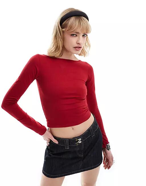 Motel amabon long sleeve slash neck top in red Cover