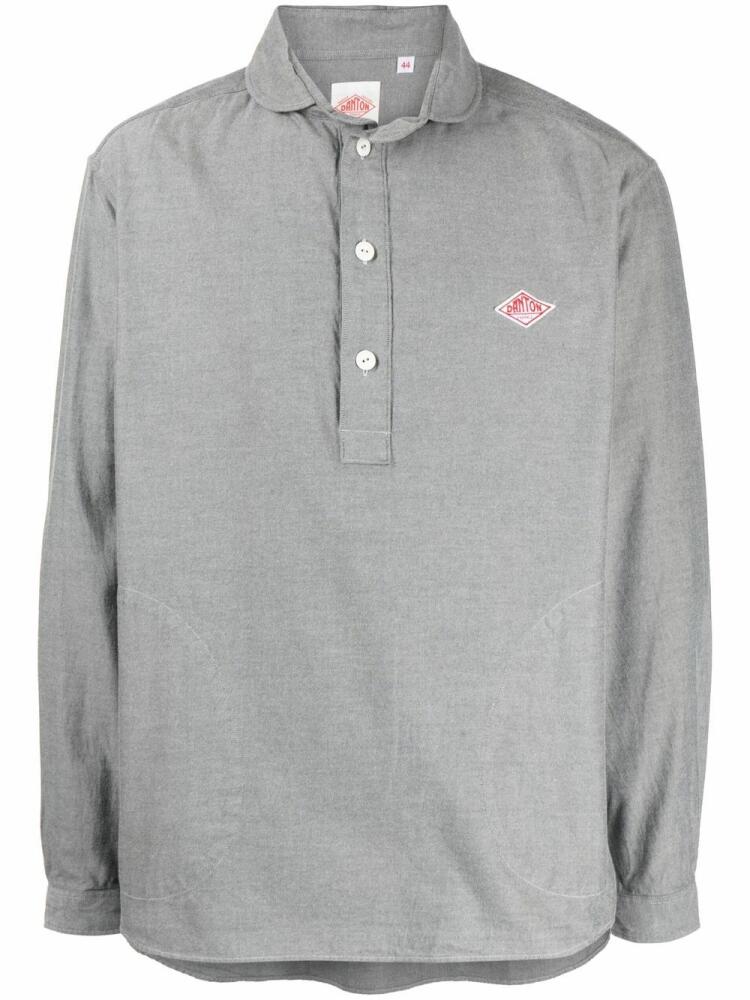 Danton logo-patch long-sleeved shirt - Grey Cover