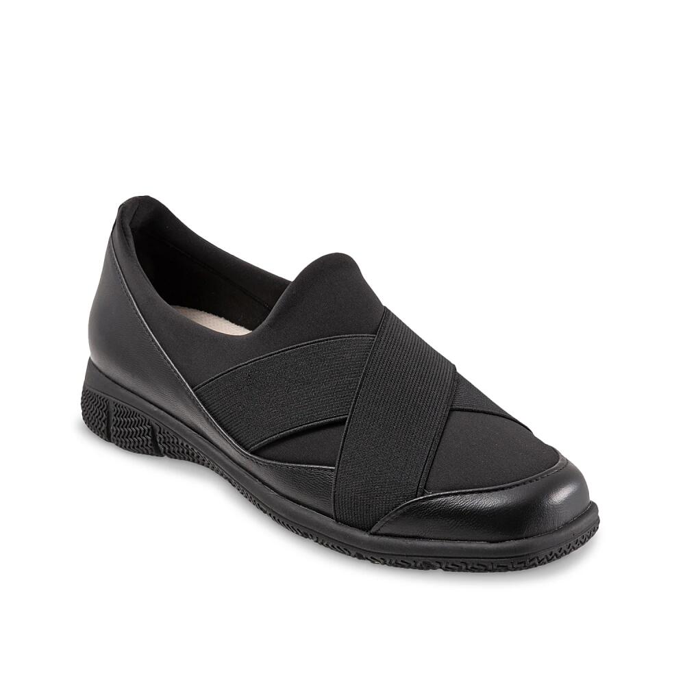 Trotters Urbana Sneaker | Women's | Black Cover