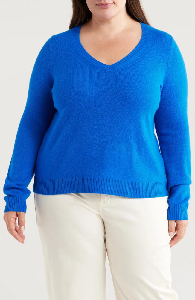 caslon(r) V-Neck Cashmere Sweater in Blue Princess Cover