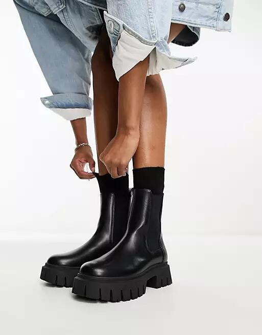 ASOS DESIGN Anthem chunky chelsea boots in black Cover