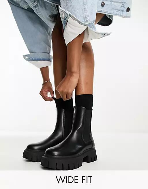 ASOS DESIGN Wide Fit Anthem chunky chelsea boots in black Cover