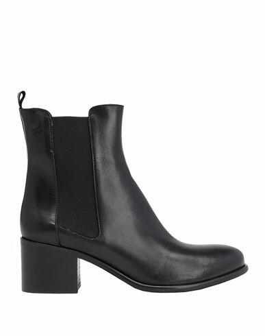 Leonardo Principi Leather Heeled Chelsea Boots Woman Ankle boots Black Calfskin Cover